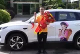 Lao xuống sông cứu 3 người trong đêm, người đàn ông được tặng xe hơi gần 600 triệu đồng