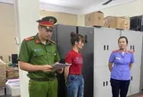 Khởi tố chủ xưởng sản xuất hàng trăm nghìn gói băng vệ sinh, bỉm trẻ em giả
