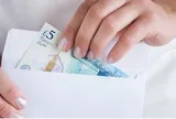 Tiết kiệm tiền bằng phong bì giấy: Trào lưu lạ của giới trẻ gây sốt mạng xã hội