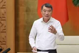 Thủ tướng: Tạm thời giữ ổn định giá dịch vụ y tế, giáo dục