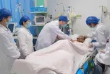 Người đàn ông 58 tuổi đột ngột tử vong sau khi nôn mửa, bác sĩ cảnh báo thói quen "cực độc"