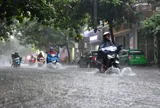 Miền Bắc lại đón mưa dông sầm sập nhiều ngày, nơi nào có nguy cơ lũ quét cao?