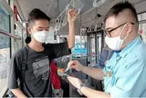 Hàng triệu người đi xe buýt cần lưu ý: Từ 1/7 sẽ có thêm một thao tác bắt buộc