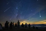 Đừng bỏ lỡ "thời điểm vàng" để ngắm miệng hố Mặt Trăng và săn mưa sao băng Perseids vào tối mai (21/7)