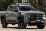 Mitsubishi Triton thêm bản đặc biệt: Độ ống thở, giá nóc chính hãng khiến dân off-road phát thèm