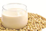 Uống 2,5 lít sữa đậu nành mỗi ngày, người đàn ông 30 tuổi "ngã ngửa" khi đi khám