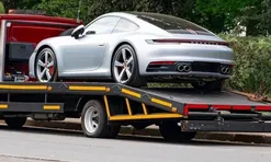Hàng trăm xe Porsche tại Nga ngừng hoạt động một cách bí ẩn