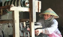 Lửa nghề ở Hồng Đô sắp tắt, chỉ còn một guồng tơ quay níu ký ức vàng son