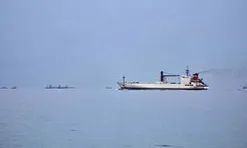 Gần 1 triệu tấn hàng đang di chuyển đến châu Á thì bất ngờ đứng im