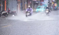 Dự báo thời tiết 2/7: Miền Bắc mưa như trút do ảnh hưởng của bão, cảnh báo thời tiết cực đoan