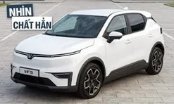 VinFast VF 5 mới lộ diện không che với các điểm nhận diện khác nhau: Dễ có nhiều bản, bản cao cấp có viền chrome 'cánh chim', mâm 2 tông màu sành điệu