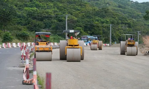 Tấp nập thi công đường ven biển 7.000 tỷ nối TP.HCM - Lâm Đồng 1