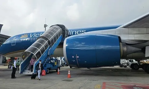 Vé Tết vẫn "sốt cao"