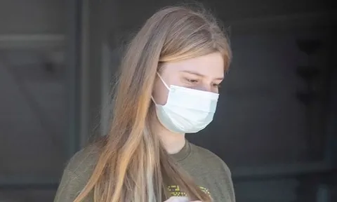 Con gái tỷ phú giàu nhất thế giới: Từ "đóa hồng đen" hàng nghìn tỷ viết đơn từ bỏ cha ra đường mưu sinh