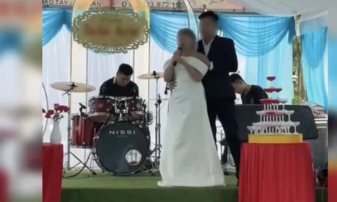 Chú rể 33 tuổi cưới vợ 65 tuổi, nhan sắc cô dâu khiến quan khách ngỡ ngàng