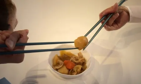 5 điều đại kỵ trên mâm cơm người Việt: Nhiều người vô tình mắc phải mỗi ngày