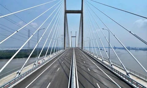 Cận cảnh cầu dây văng tĩnh không cao nhất Việt Nam 0