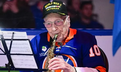 Bí quyết sống thọ của cụ ông 104 tuổi: Gắn bó với 3 món quen thuộc, cái số 1 ở quê mọc um tùm như cỏ