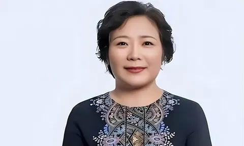 Từ cô gái quê đến nữ tỷ phú nhờ làm công việc "vừa lạ vừa quen"