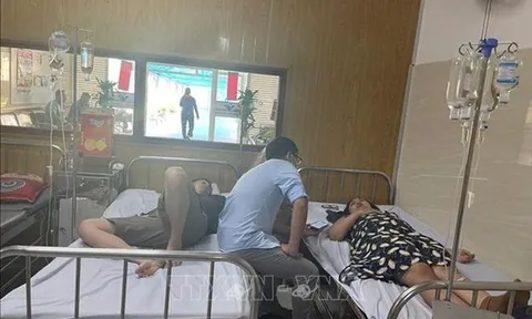 Nhiều người nhập viện, nghi ngộ độc sau khi ăn bánh mì