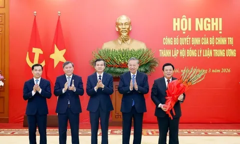 Ông Nguyễn Xuân Thắng tiếp tục giữ chức Chủ tịch Hội đồng Lý luận Trung ương