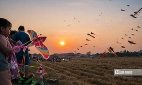 Nhộn nhịp điểm thả diều cuối tuần tại Gò Kén