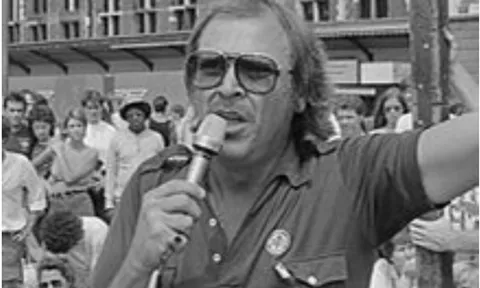 44 năm đi bộ xuyên thế giới, người đàn ông mang theo thứ đặc biệt gì khiến Guinness vinh danh?