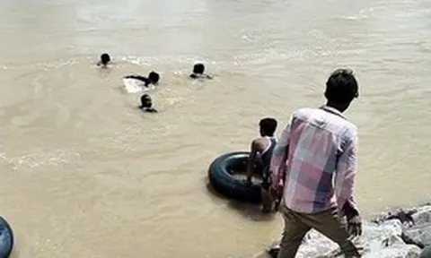 Đi tắm ao, 3 đứa trẻ tử vong thương tâm