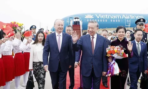 Tổng Bí thư, Chủ tịch nước Tô Lâm đến Bắc Kinh, bắt đầu chuyến thăm Trung Quốc