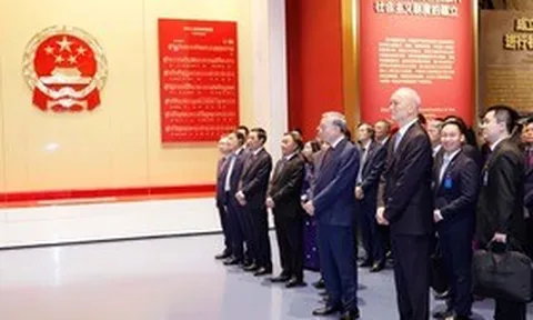 Tổng Bí thư, Chủ tịch nước Tô Lâm thăm Bảo tàng Lịch sử Đảng Cộng sản Trung Quốc