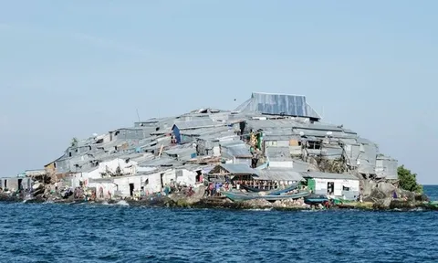 Cuộc sống nghẹt thở trong ngôi làng siêu nhỏ, gần 1.800 người chen nhau từng mét vuông