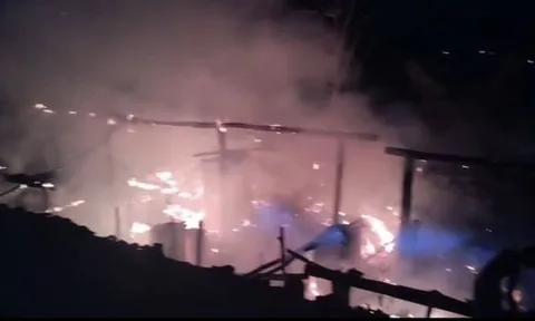 Vợ không chịu về nhà, chồng phóng hỏa đốt nhà bố mẹ vợ