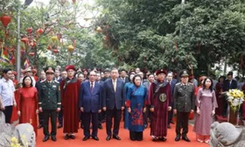 Tổng Bí thư, Chủ tịch nước Tô Lâm dâng hương tưởng niệm các vua Hùng