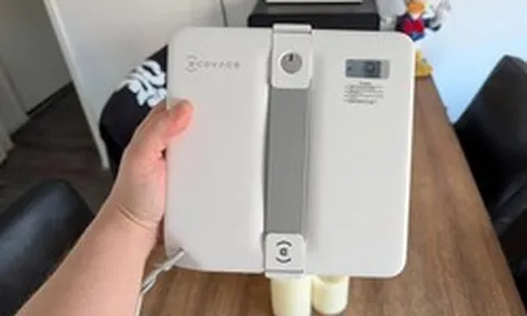 Dùng thử Ecovacs Winbot Mini 2: Chưa hoàn hảo, nhưng đủ khiến việc lau kính trở nên nhàn và thú vị