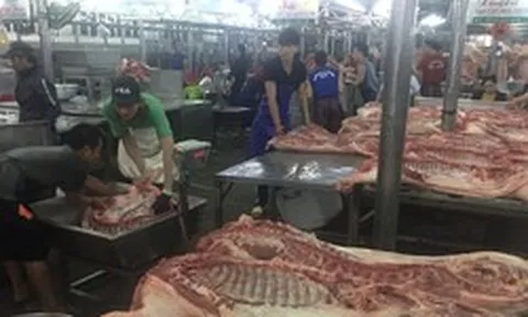 Giá heo hơi hôm nay 23-5: Chợ đầu mối có giá mới
