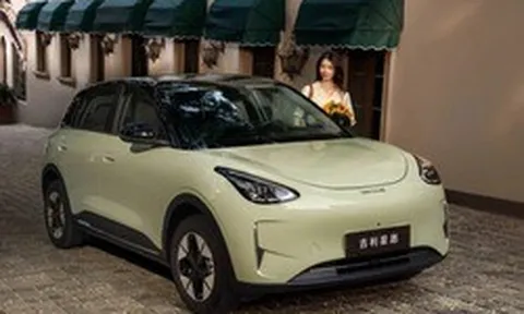 Vừa ra mắt tại Việt Nam, xe điện giá mềm của Geely đã có bản nâng cấp ở quê nhà, tầm hoạt động nâng lên 460 km