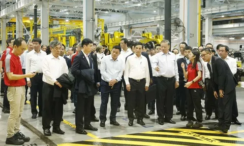 Tổng Bí thư, Chủ tịch nước Tô Lâm thăm các cơ sở công nghệ tiến tiến của Singapore