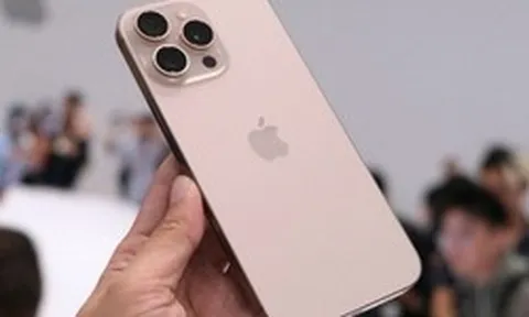 Chiếc iPhone đáng mua hơn cả iPhone 17 Pro Max, đang có giá giảm sâu kỷ lục