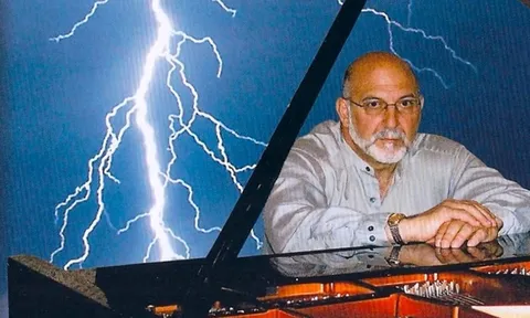 Bí ẩn bác sĩ phẫu thuật bỗng hóa thiên tài piano sau khi bị "tử thần" viếng thăm