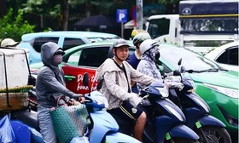 Dự báo thời tiết 24/6: Miền Bắc, miền Trung bước vào cao điểm nắng nóng, Hà Nội nóng 40 độ C