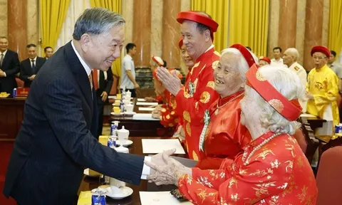 Thư của Tổng Bí thư, Chủ tịch nước nhân kỷ niệm 25 năm Ngày Gia đình Việt Nam