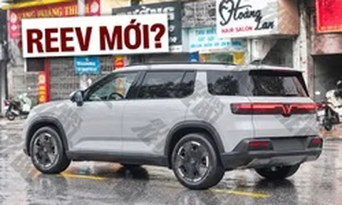 SUV mới của VinFast để lộ dải LED cách điệu bắt mắt cùng kích thước khủng ‘át’ cả VF 6, có thể là REEV như VF Wild