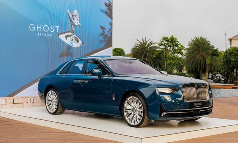 Rolls-Royce Motor Cars Hồ Chí Minh chính thức ra mắt thị trường Việt Nam chiếc xe Ghost Series II, xuất hiện tại Grand Marina, Saigon