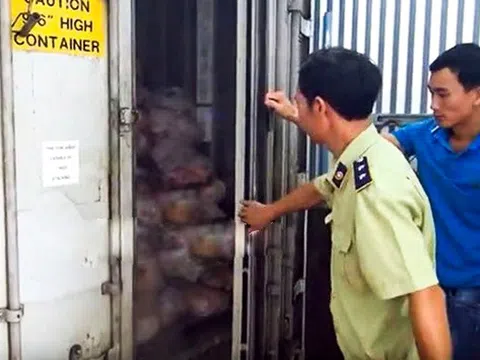 Tạm giữ 1,2 tấn gà tươi và gà ủ muối không rõ nguồn gốc ở Đồng Nai