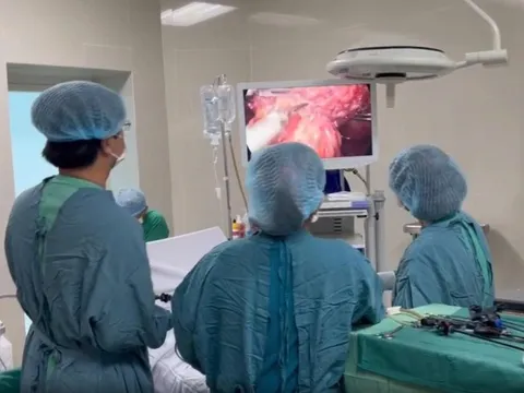 Người đàn ông 48 tuổi mắc u lách hiếm, được phẫu thuật thành công