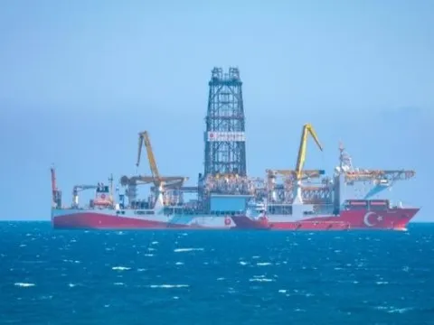 Khoan sâu xuống tầng địa chất, phát hiện mỏ dầu khí lớn tại châu Á: Mỗi ngày có thể khai thác 3.100 thùng dầu cùng 231.000 m³ khí đốt