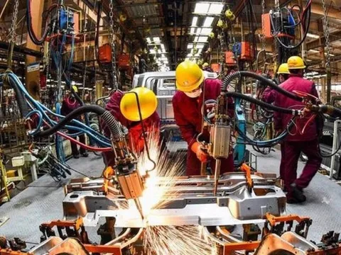 Mục tiêu tăng trưởng 2 con số: Thời điểm của những quyết sách lớn 0