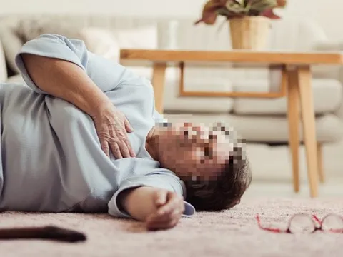 Người phụ nữ 61 tuổi tử vong vì một thói quen ăn uống "quen mặt" ai cũng dễ mắc phải