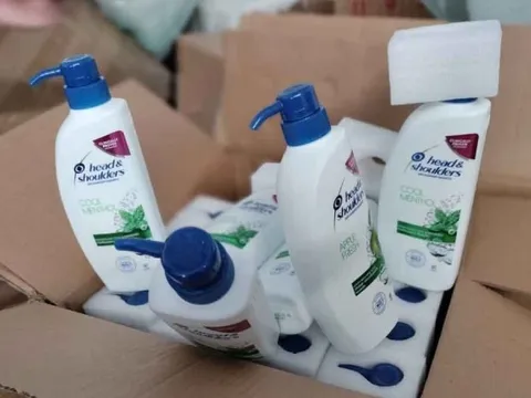 Đột kích một nhà kho, phát hiện hơn 223.000 chai dầu gội đầu, kem đánh răng giả trị giá 52 tỷ đồng