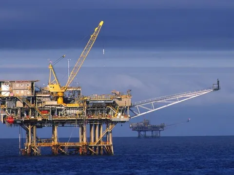 Khoan sâu gần 6.000 mét xuống đáy biển, phát hiện mỏ dầu khí lớn, mỗi ngày có thể khai thác 3.700 thùng dầu